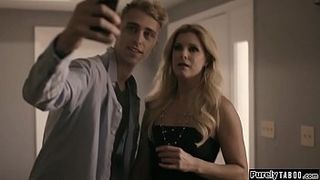 Трах студента со зрелой мачехой