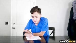 Инцест брата и сестры давалки с кунилингусом и трахом сестрички длинным хуем